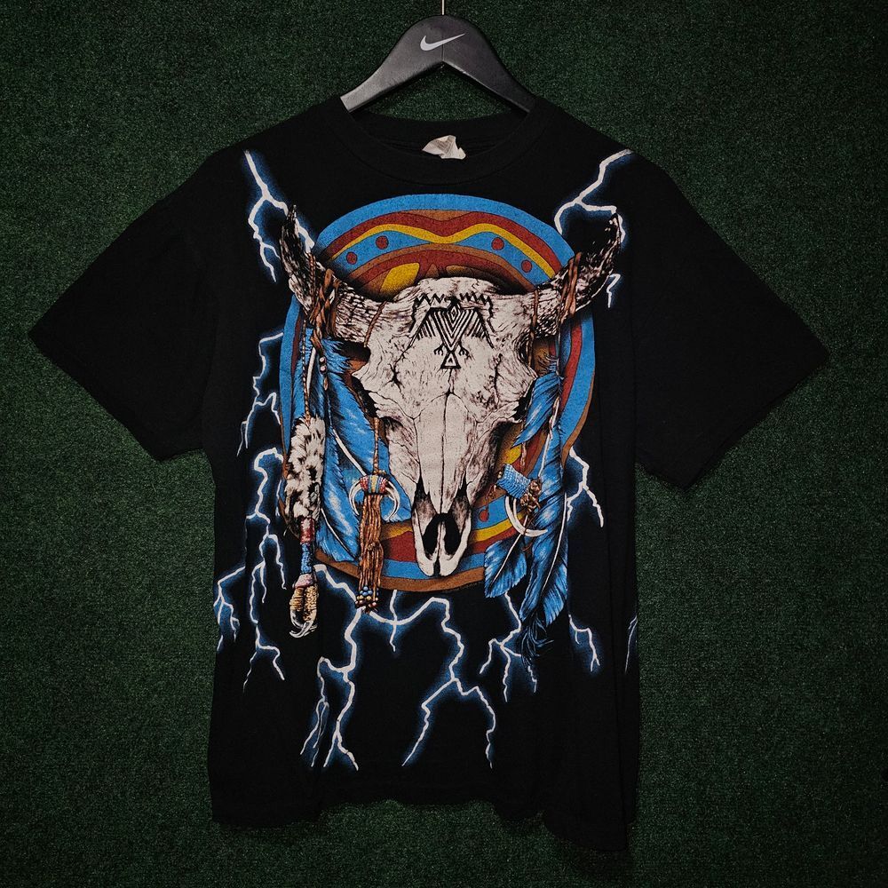 Vintage usa American Thunder Native Bull Skull Lightning Graphic T-Shirt aop